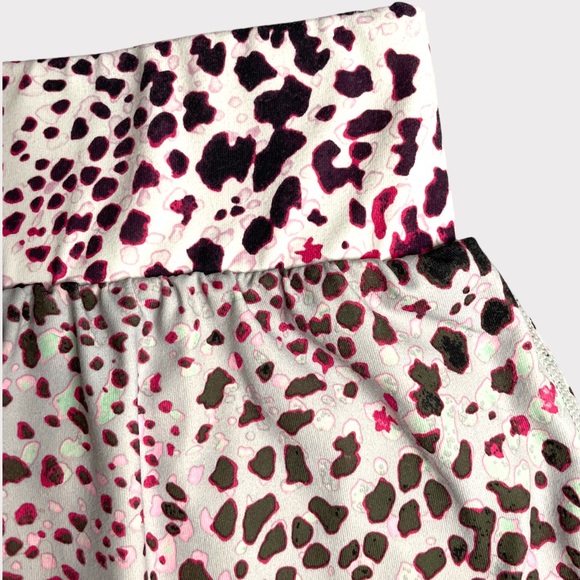 Fabletics - Olesia 2-in-1 Short - Spotted Orchid/Gray - Size S - Picture 5 of 7